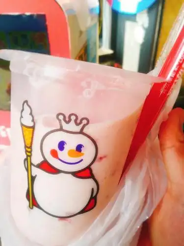 水 又禁不住安利 去喝了摇摇奶昔