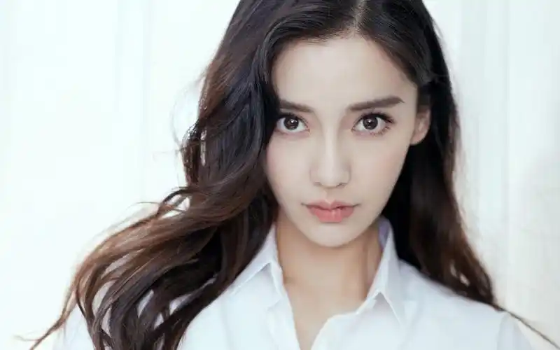 angelababy纯洁白衣性感图片壁纸