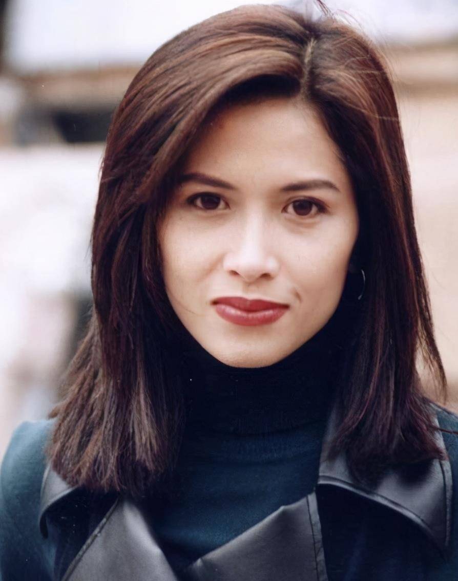 年轻时美的惊为天人,然而花期却很短,这6位明星颜值坍塌有点快