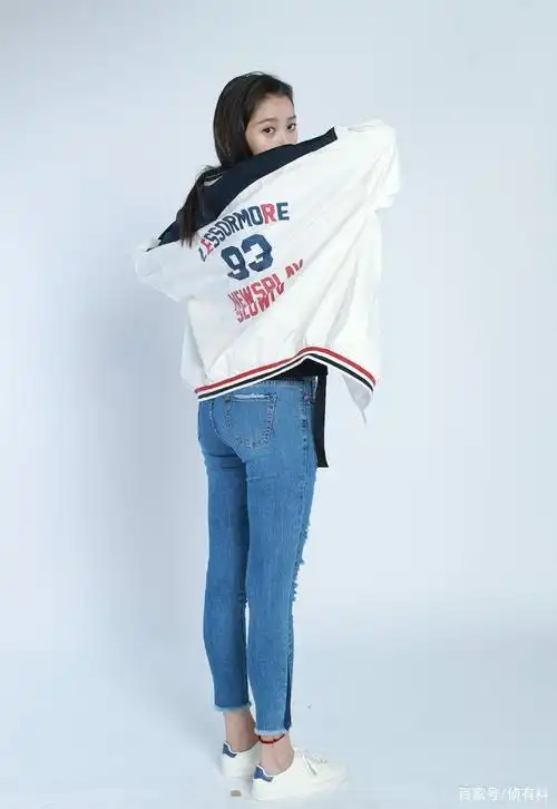 有图有真相之独家私藏:关晓彤的美腿可不是吹的,羡煞他人呀!