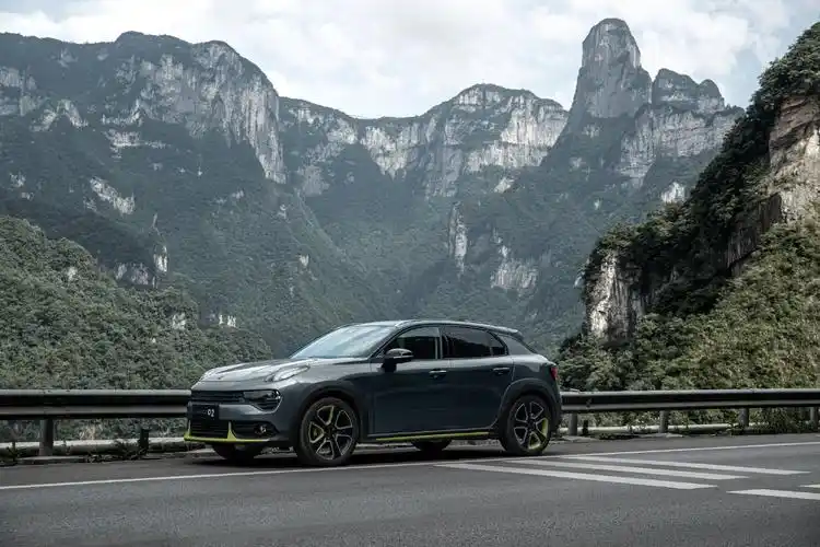 领克02#新版一起去看山川湖海,乐趣无限 95话说,又可以换波壁纸啦!