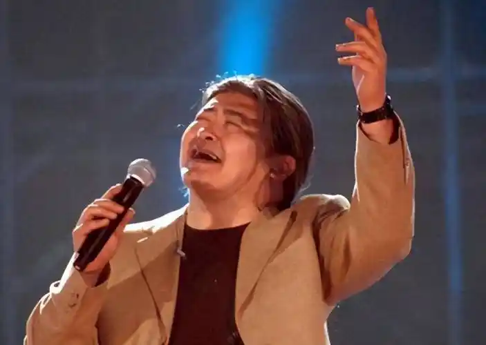 刘欢:偏爱说相声,却成乐坛大佬,因对女儿"快乐"教育心有遗憾