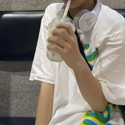 林鲸落男生真人头像