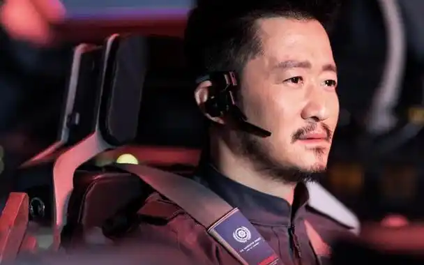 吴京回应现场叫爷爷的尴尬并称要开辟中国怪兽电影新赛道