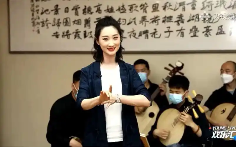 戏乐汇- b>窦晓璇 /b>演唱[谢瑶环]选段