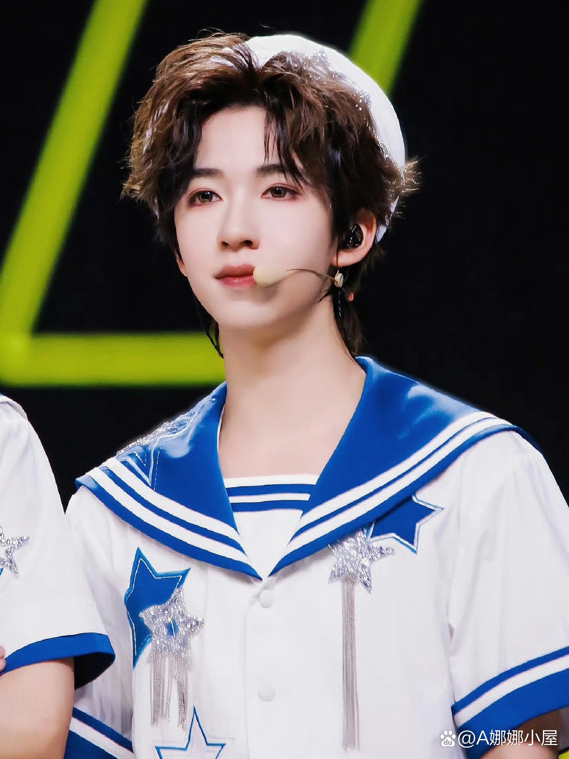 贺峻霖楼外楼演唱会神图(一) 贺峻霖