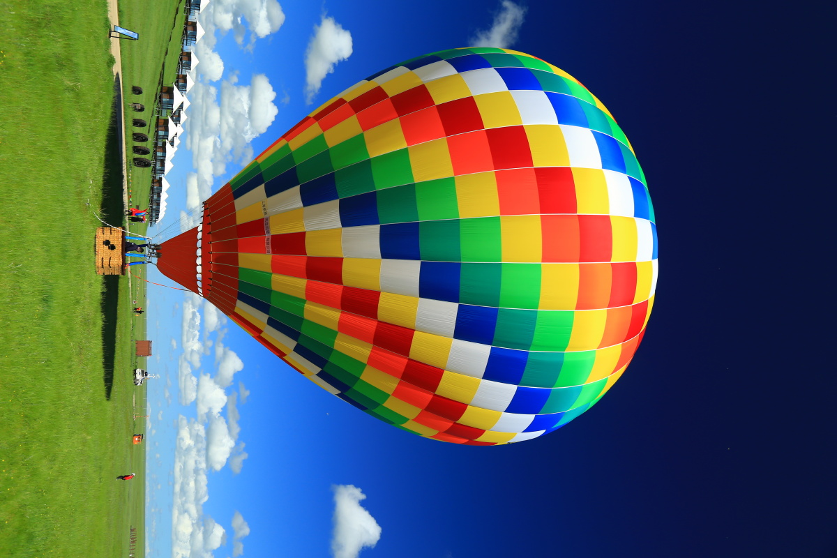 内蒙古呼伦贝尔市呼和诺尔旅游景区2021年6月11日试飞热气球圆满成功