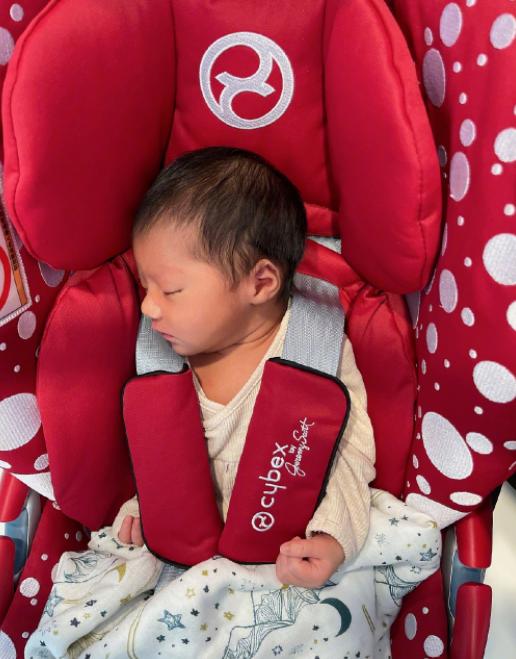 麦迪娜侧脸(麦迪娜侧脸照片)-天晟网