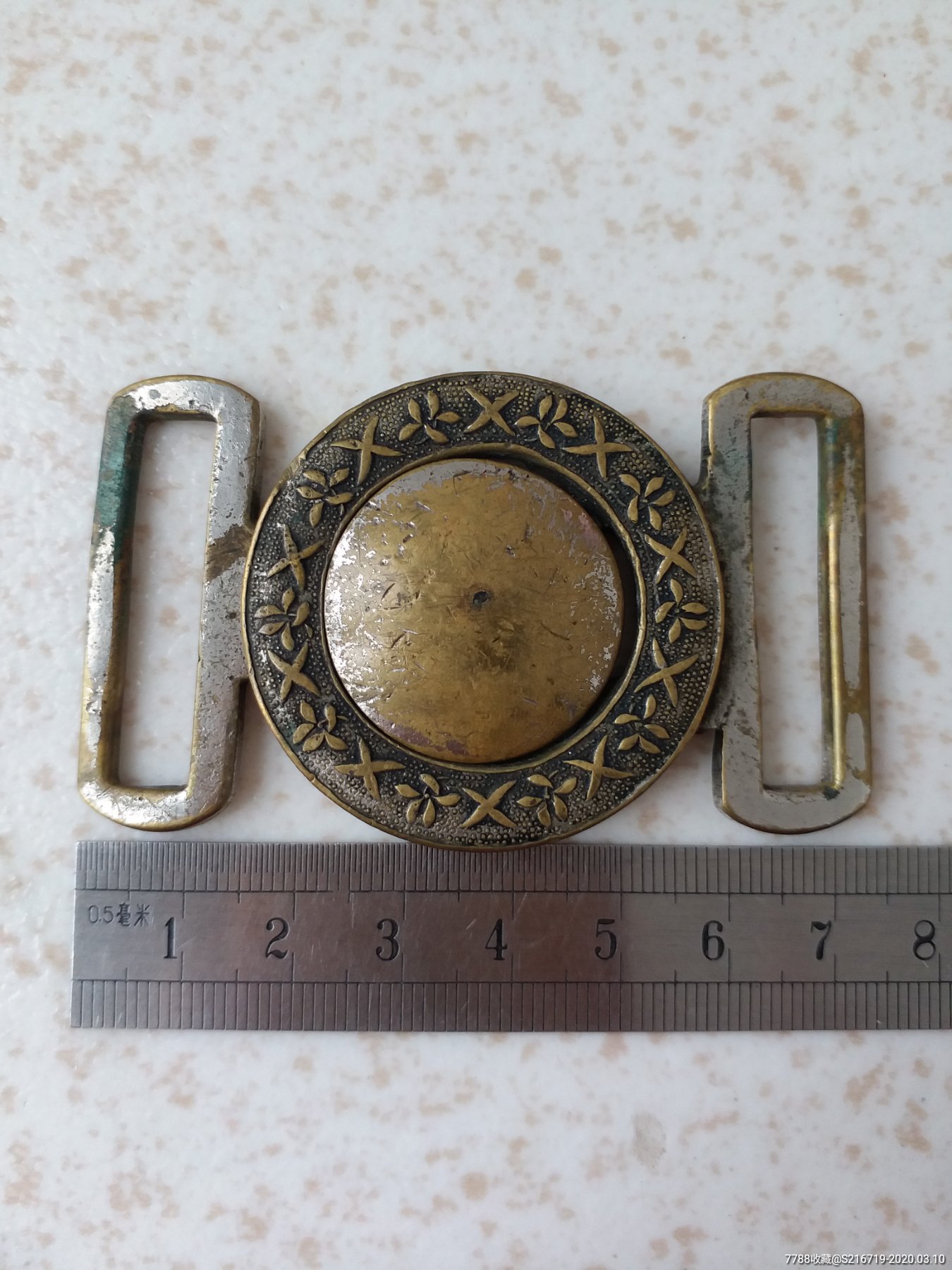 滚动鼠标滚轴,图片即可轻松放大,缩小更多"皮带扣/腰饰