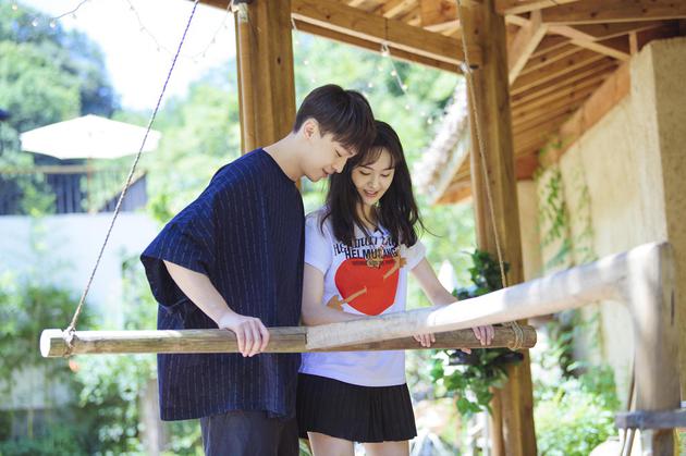 郑爽张恒曝分手 两人合开公司恋爱未满两年