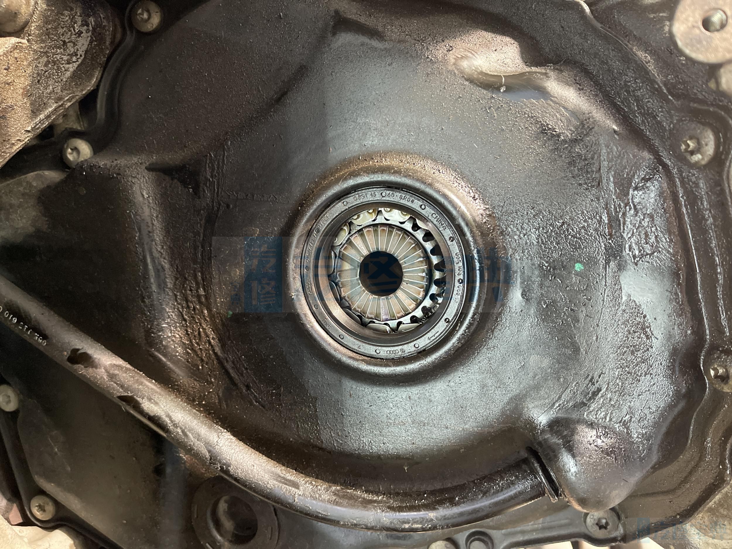 17年途昂曲轴前油封更换