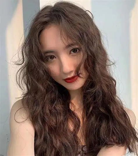 【图】2021流行一种烫发,叫"法式烫"发型图片设计_烫发发型_发藏网