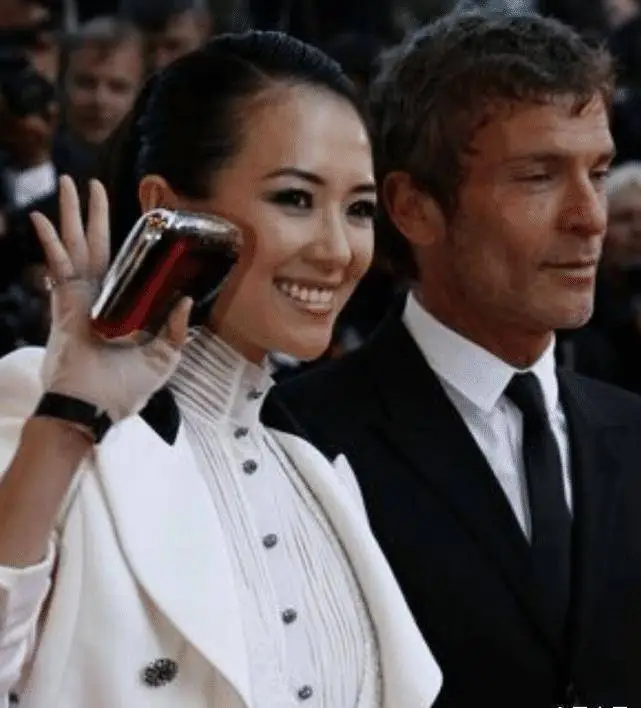 原创章子怡前男友近照光头形象配大胡子这样的他谁能认得出