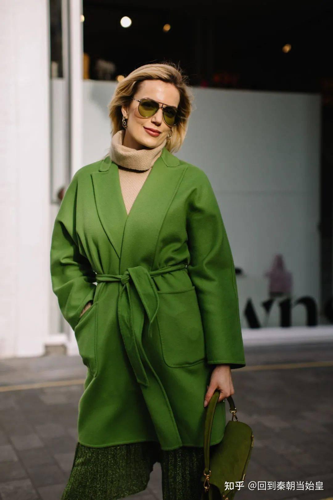 当然,大衣的长度还是要根据自己的身高来搭配,太长的款要是撑不起来很