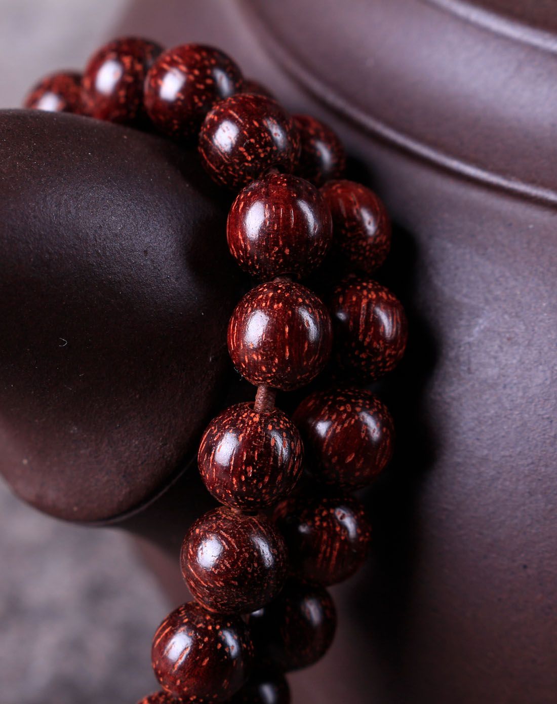 小叶紫檀手串6mm顺纹满牛毛纹