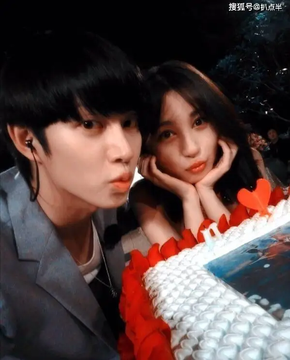 原创李菲儿新综艺又遭吐槽本手握王炸错失黄晓明后为何越混越差