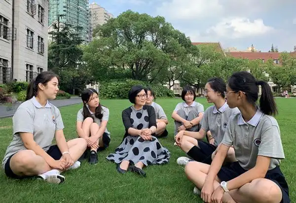 名校长访谈上海市三女中女校最大优势是能全身心培养女生