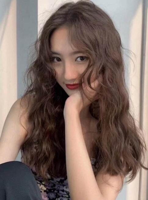 2022卷发中长发,这几款中长发卷发太美了