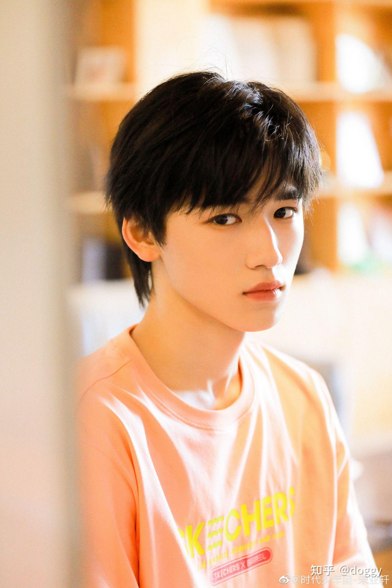 宋亚轩壁纸 - 知乎