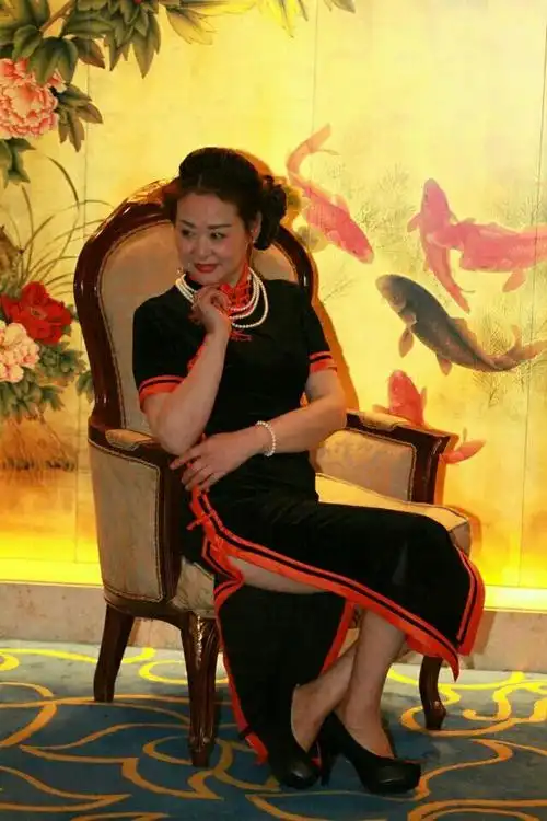 优雅旗袍秀 - 美篇