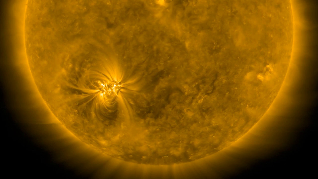 我们可以从太空中看见太阳的活跃区域2781和2782