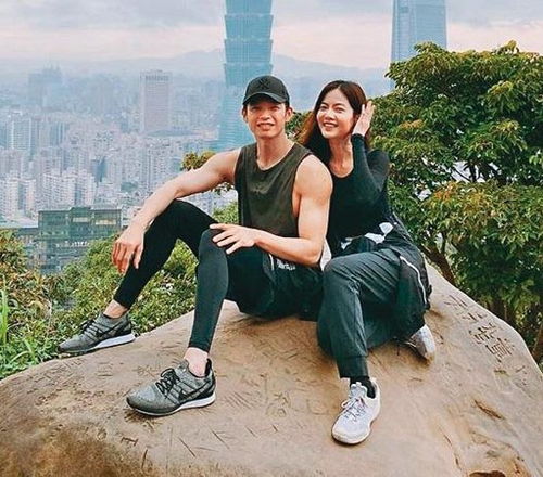 辰亦儒和曾之乔:一个令人艳羡的真爱故事  近日,辰亦儒和曾之乔这对真