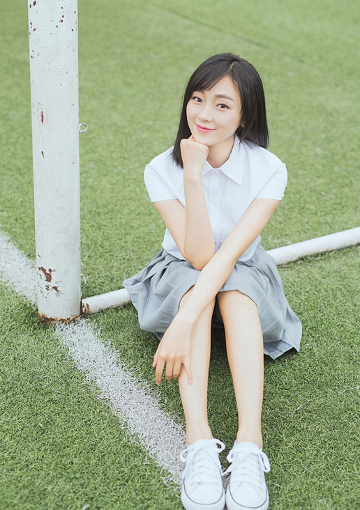 金丽婷最新写真曝光 少女感十足活力满满