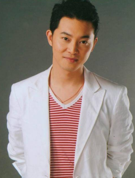 盘点沙溢年轻时堪比鹿晗的帅照,网友感叹"岁月是把杀猪刀呀"