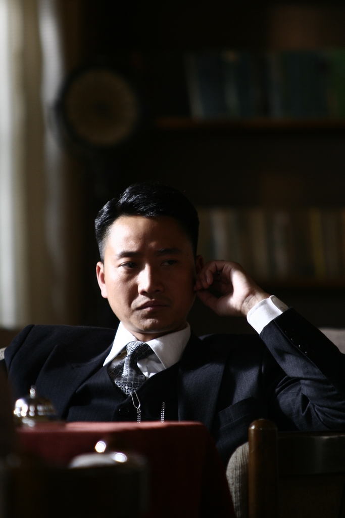 高锦《远去的飞鹰》—许争