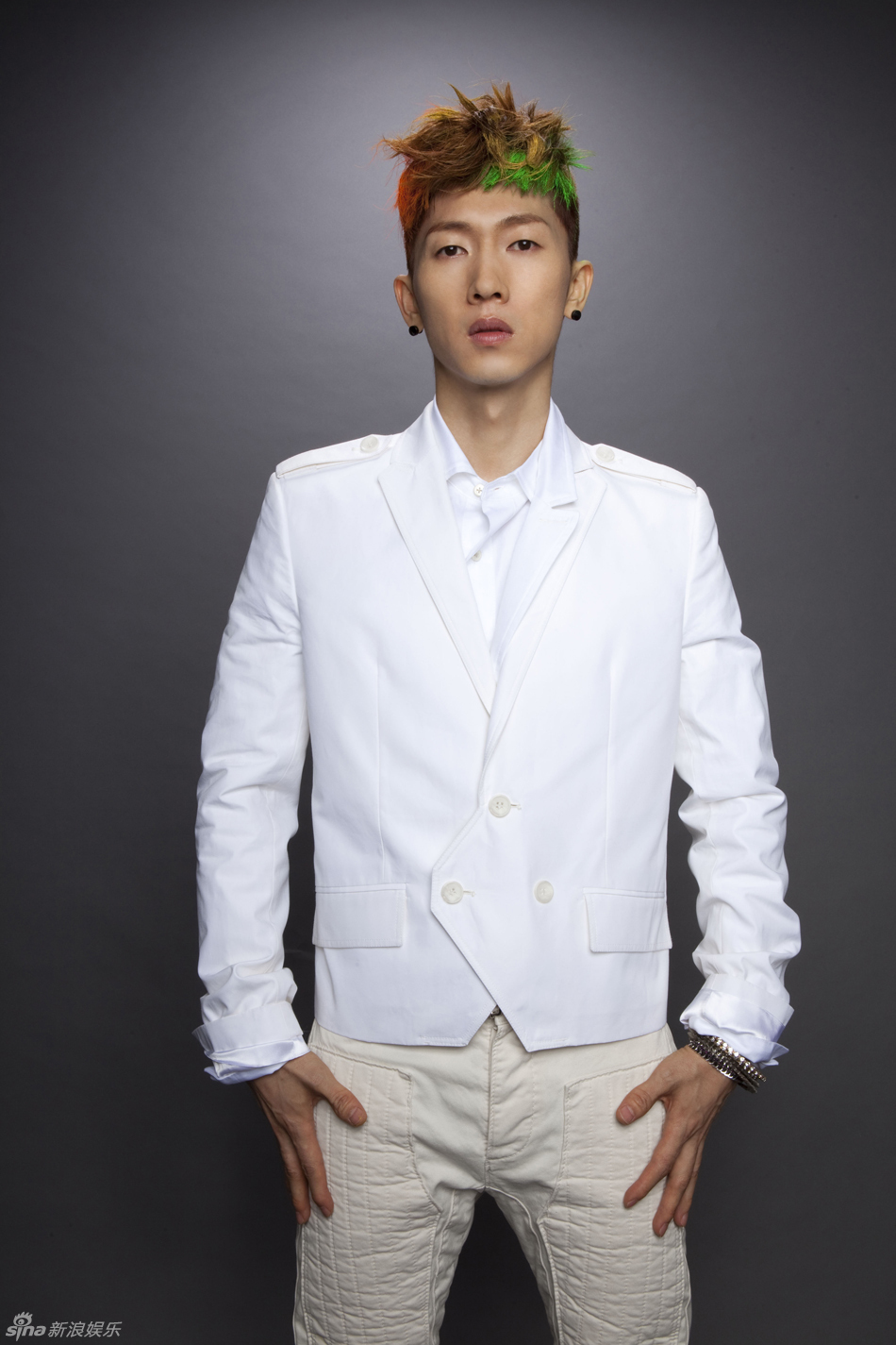 p>张佑赫(         ),1978年5月8日出生于韩国庆尚道大丘市.