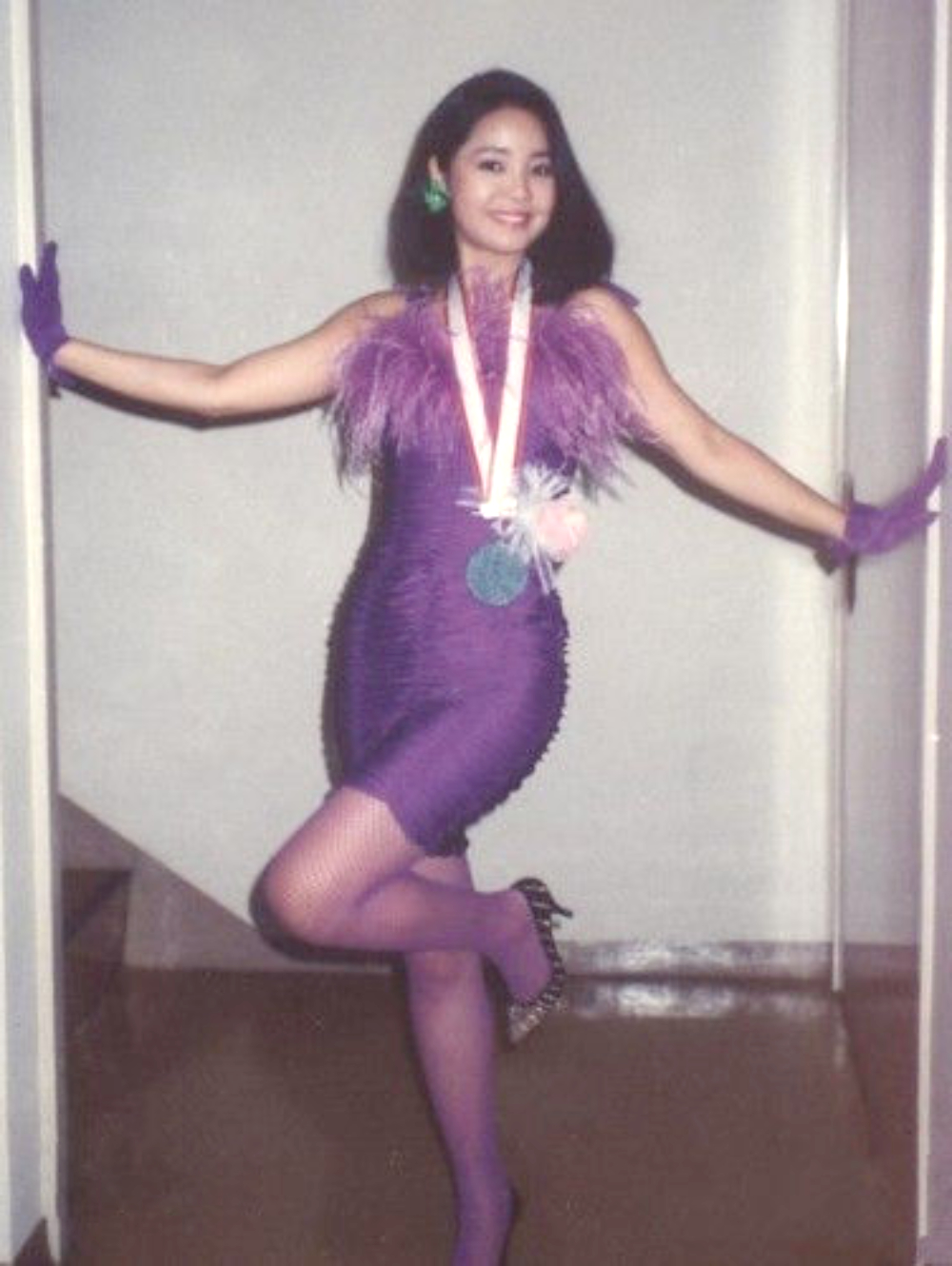 盘点邓丽君的长腿美照你最喜欢哪张