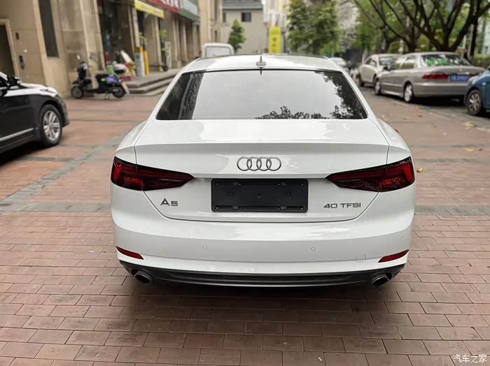 20款奥迪a5轿跑40tfsi时尚安全行驶88万公里