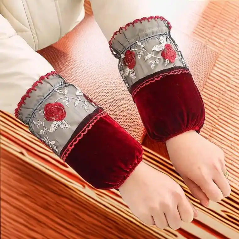 金丝绒袖套女秋冬防污套袖防脏护袖短款拼接#美观实用 #非常方 - 抖音