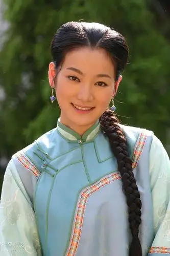 图:《血色沉香》主演介绍 - 方芳 饰 苏纤芸