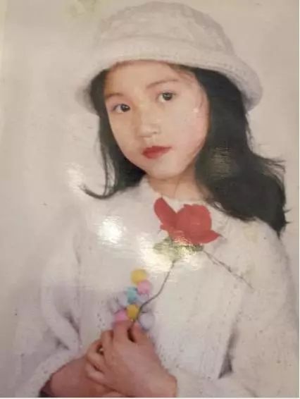 苏青——尔晴顺嫔张嘉倪,跟吴谨言一样,从小学习舞蹈,最终考入了北京