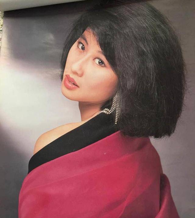 73岁林子祥近况,前妻将他捧红却遭抛弃,娶叶倩文后终获幸福_吴正_合唱