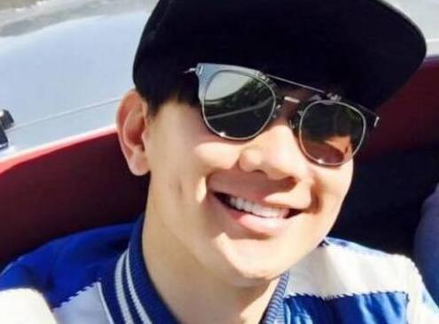 林峰出生于豪门世家,林峰父亲林华国被称作"厦门李嘉诚",是厦门鼎鼎有