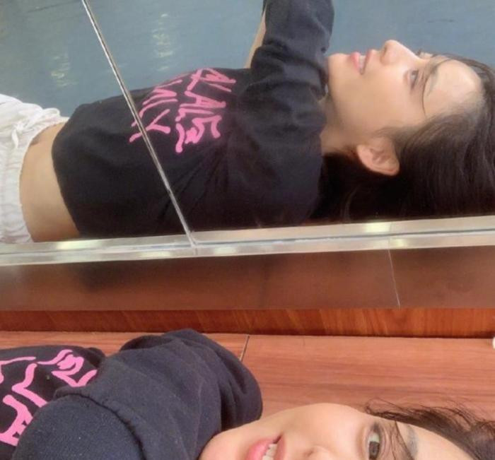 佟丽娅生活照曝光, 肚子上"妊娠纹"太抢镜, 网友: 真是便宜陈思诚了