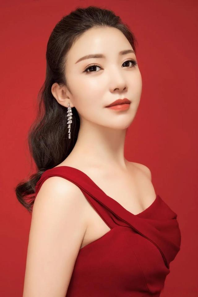 金莎,女,北京电视台主持人