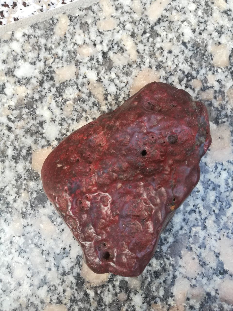 奇石陨石新疆哈密红色花伊丁陨石陨铁10厘米7厘米3厘米
