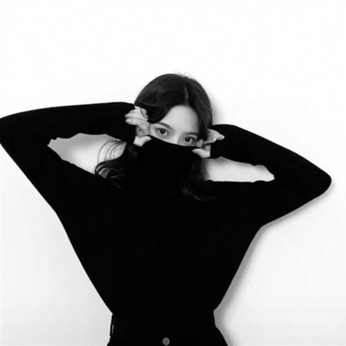 个性时尚的非主流黑白美女头像美的是这么的与众不同