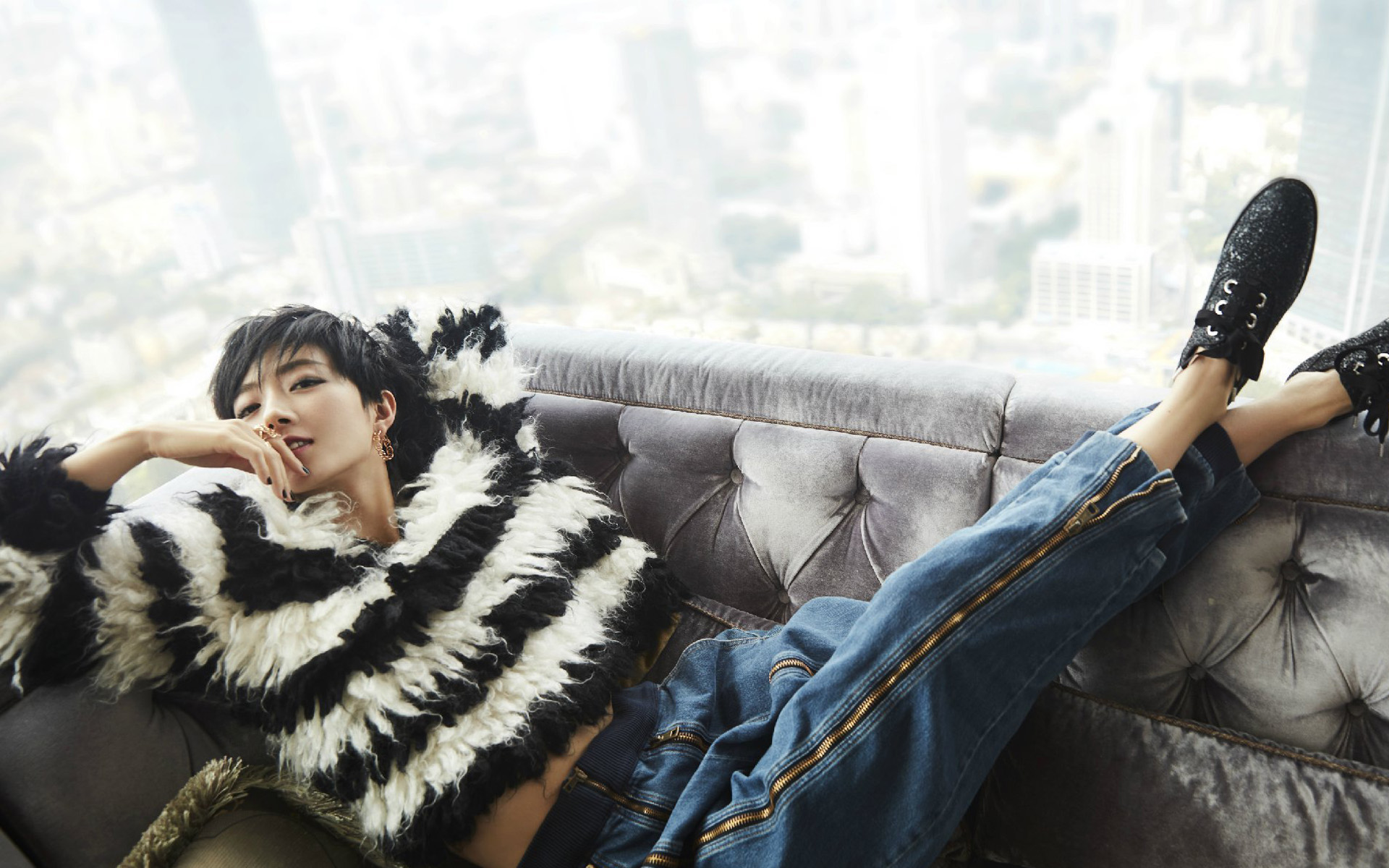 桂纶镁短发时尚炫酷写真图片桌面壁纸高清大图预览1920x1200_港台明星