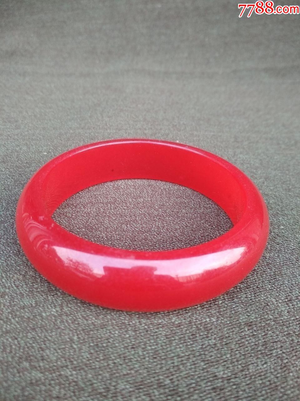 红玉手镯
