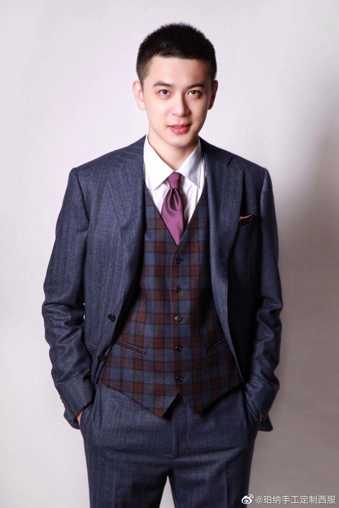 杨鸣的颜值是不是放在娱乐圈也不输