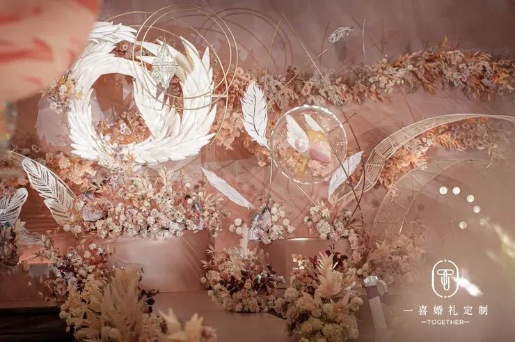 婚礼现场 当小樱出现在你的面前 一切是多么美好…… 我们将二次元与