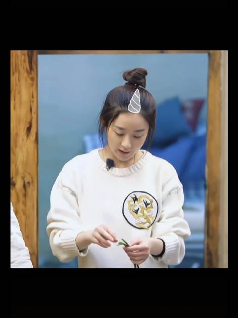 好可爱的宝宝!|赵丽颖_新浪新闻