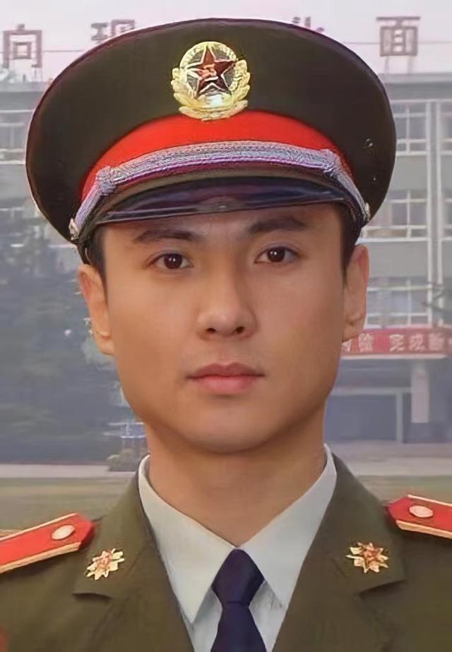 "军艺校草"沈腾父亲是军人,姐姐是歌唱家,与妻子12年爱情长跑