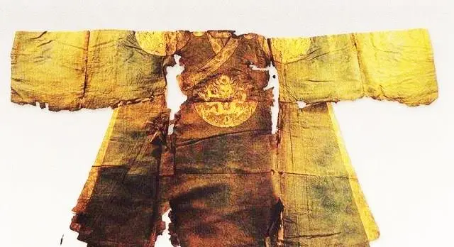 大明最悲催的皇帝,坟墓被挖,连自己和老婆的尸骨也被焚烧