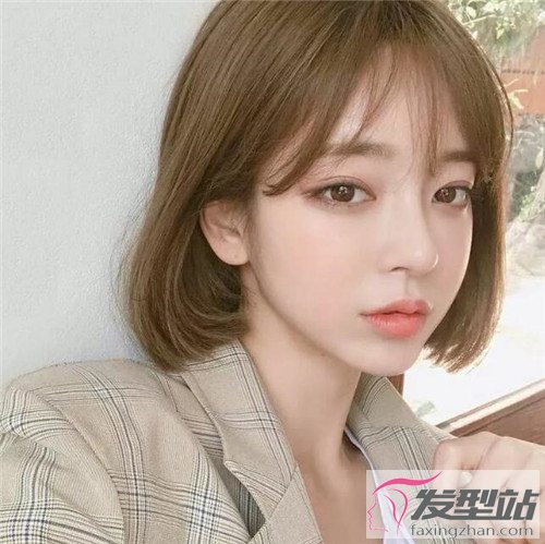 女生显白棕色染发文艺女生棕色发型图片