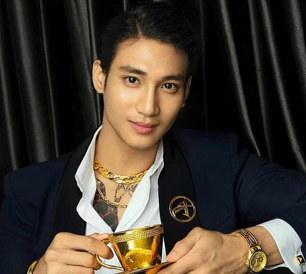 缅甸肌肉男模,一张出家照走红,高颜值好身材是不少女生的理想型